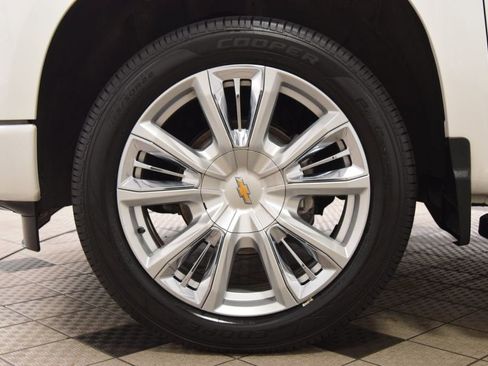 Used 2024 Chevrolet Silverado 1500 High Country w/ High Country Premium Package AWD/4WD image 27