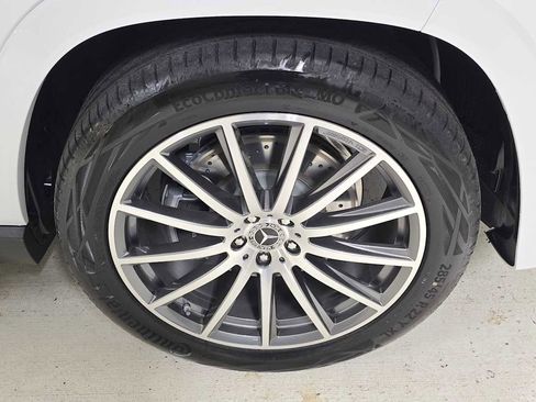 New 2026 Mercedes-Benz GLS 580 4MATIC image 9