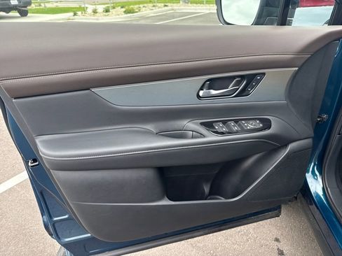 Used 2025 Nissan Murano Platinum w/ Cargo Package image 12