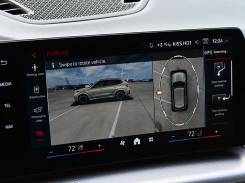 Certified 2024 BMW X1 M35i w/ Premium Package image 27