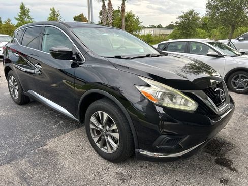 Used 2017 Nissan Murano S FWD image 2