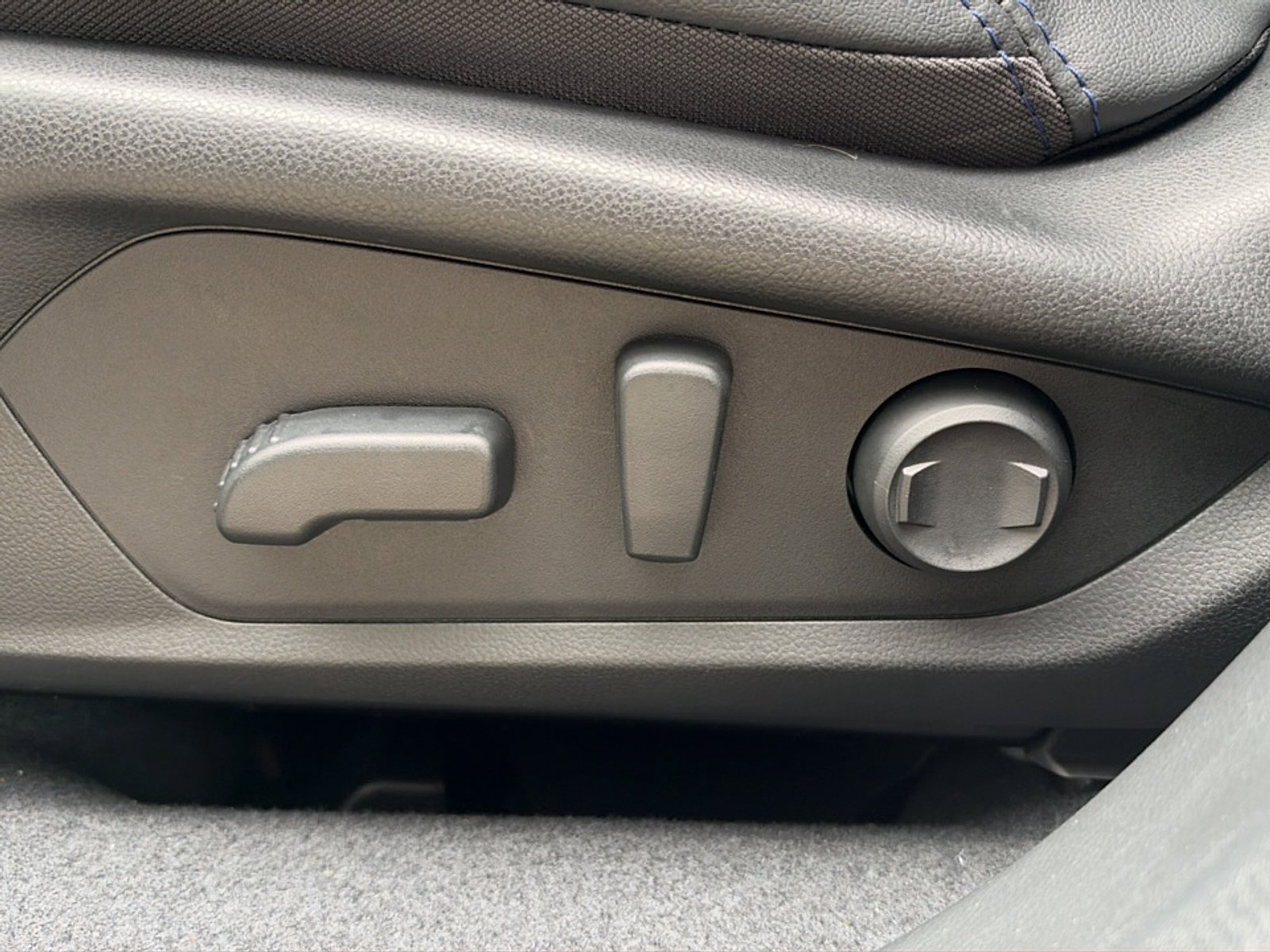 Certified 2025 Subaru Forester Limited AWD/4WD image 13
