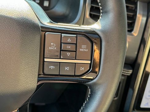 Used 2023 Ford F150 Lightning Platinum AWD/4WD image 40