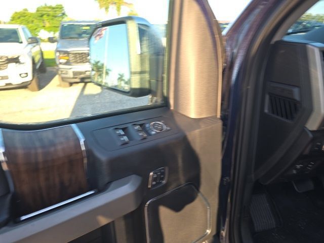Used 2018 Ford F150 Lariat w/ Equipment Group 502A Luxury AWD/4WD image 10