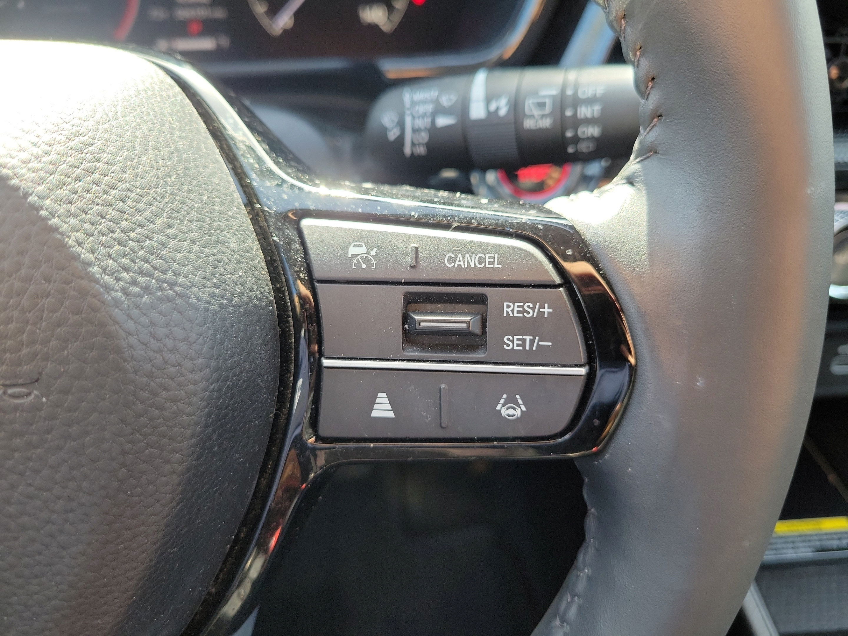 Used 2024 Honda CR-V EX-L image 31