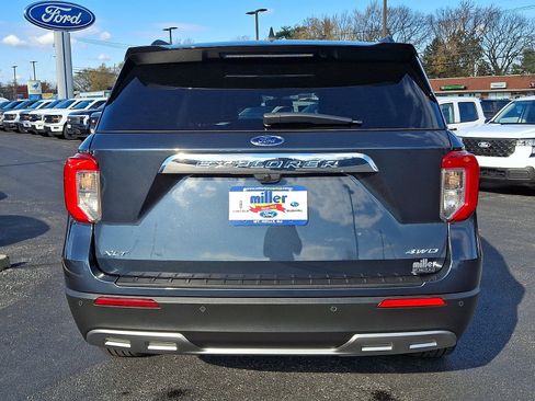 Used 2023 Ford Explorer XLT w/ Equipment Group 202A image 5