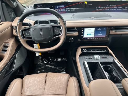 New 2026 Lincoln Navigator L Black Label AWD/4WD image 23