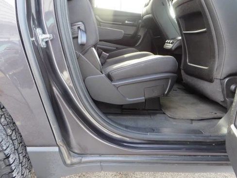 Used 2016 Chevrolet Traverse LT w/ Style and Technology Package image 36