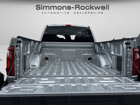 Used 2024 Ford F150 XLT image 11