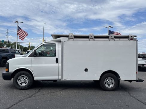 Used 2014 Chevrolet Express 3500 RWD image 4