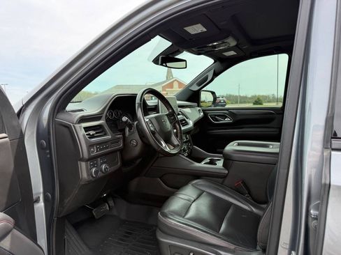 Used 2021 Chevrolet Suburban RST w/ Luxury Package AWD/4WD image 11