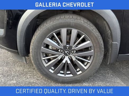 Used 2023 Nissan Pathfinder SL w/ SL Premium Package FWD image 3