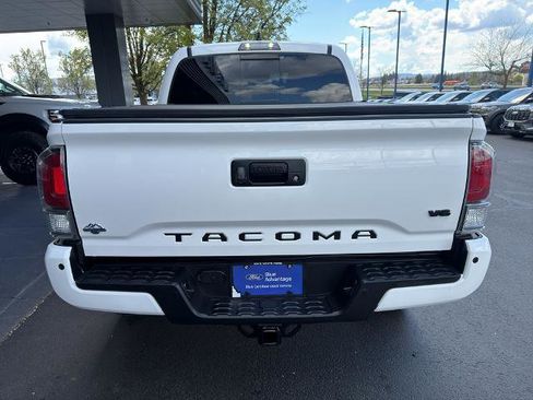 Used 2023 Toyota Tacoma TRD Off-Road w/ Advanced Technology Package AWD/4WD image 14