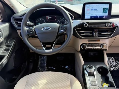Used 2022 Ford Escape SE w/ Convenience Package AWD/4WD image 6