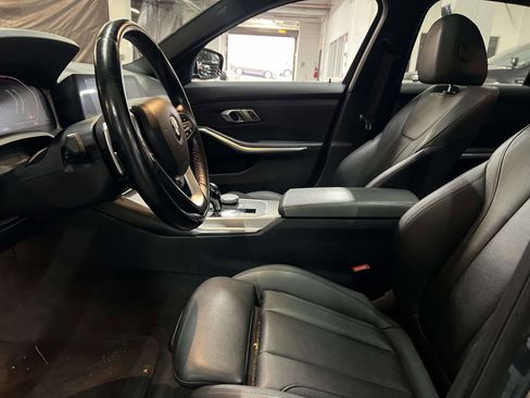 Used 2019 BMW 330i xDrive Sedan w/ Premium Package image 16