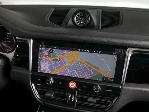 New 2026 Porsche Macan S image 17