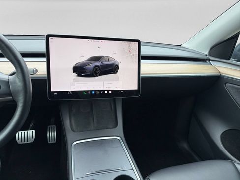 Used 2023 Tesla Model Y Long Range AWD/4WD image 11