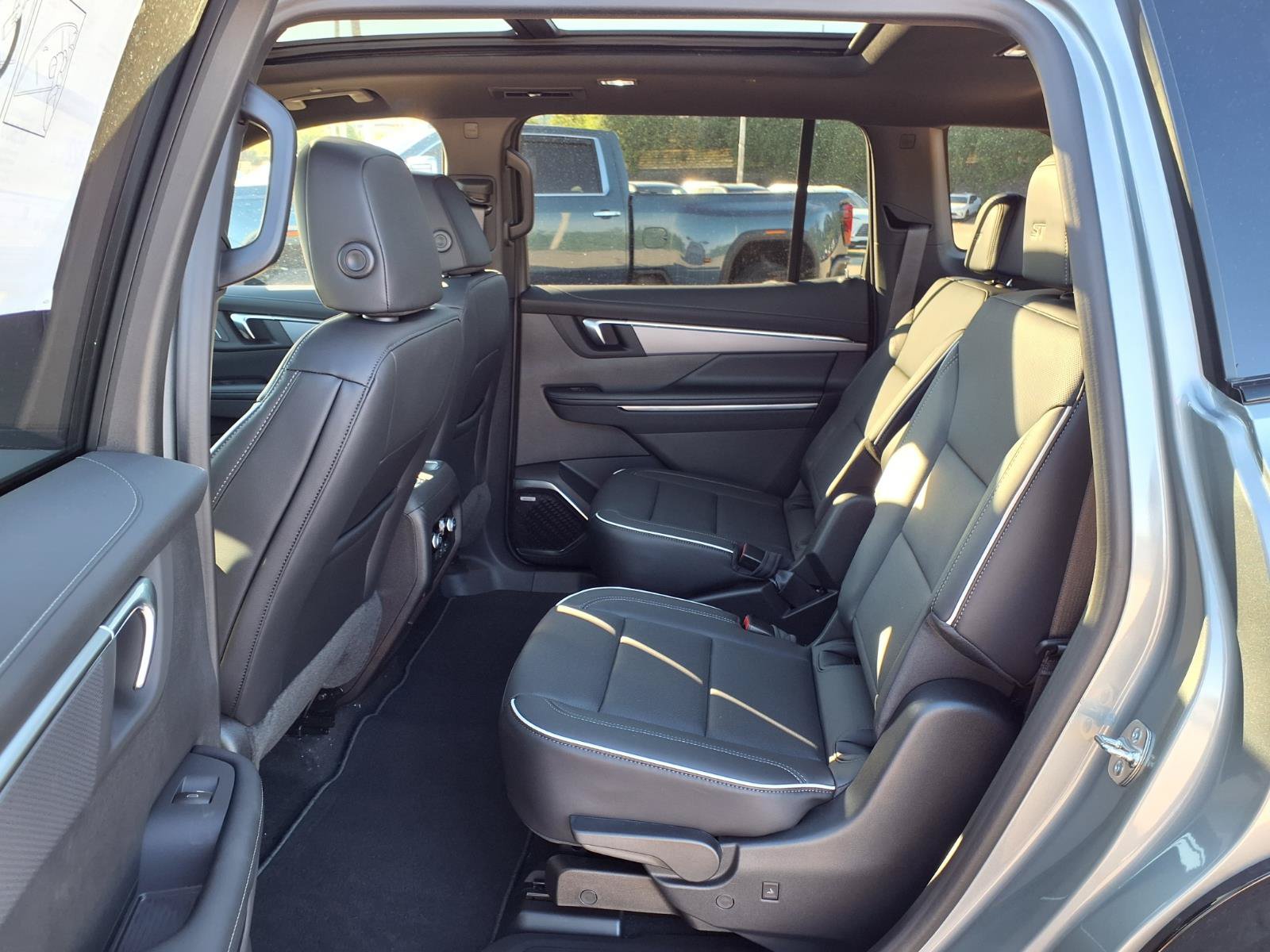 New 2027 Buick Enclave Sport Touring w/ Power Package FWD image 16