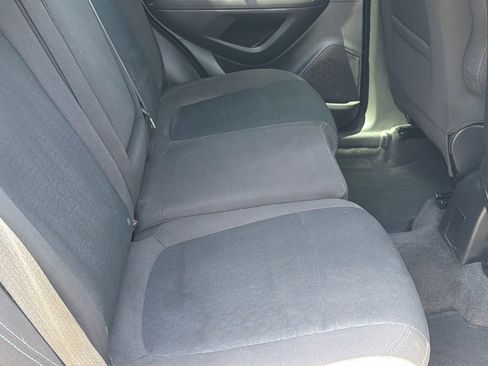 Used 2016 Chevrolet Trax LS FWD image 13