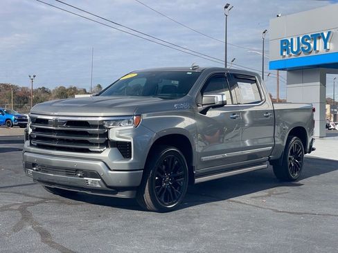 Used 2024 Chevrolet Silverado 1500 High Country w/ High Country Premium Package image 3