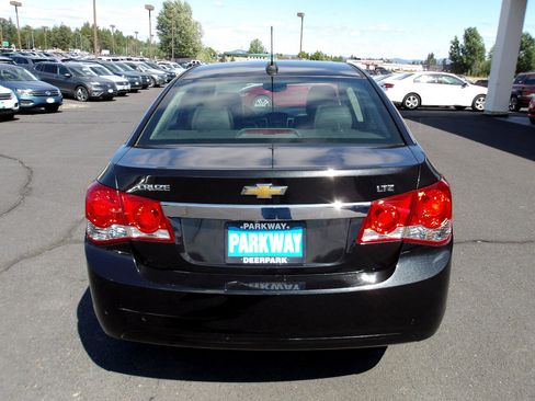 Used 2015 Chevrolet Cruze LTZ image 4
