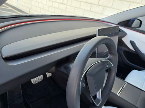 Used 2024 Tesla Model 3 Performance image 21