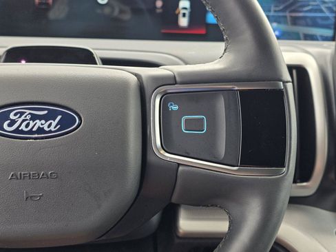 Used 2025 Ford Expedition Max Active AWD/4WD image 22