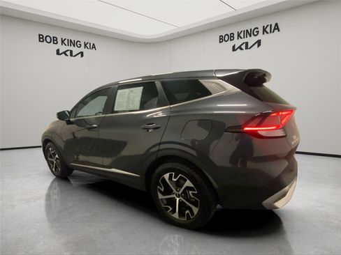 Used 2024 Kia Sportage EX FWD image 3