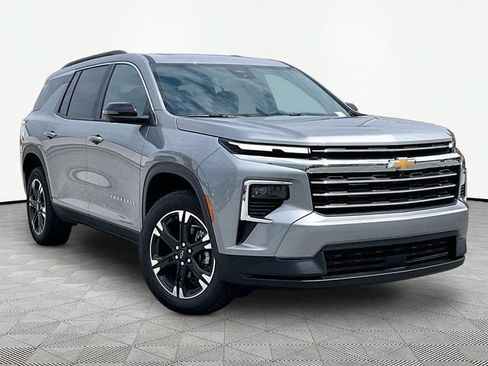 New 2027 Chevrolet Traverse LT w/ Sun and Wheel Package AWD/4WD image 1