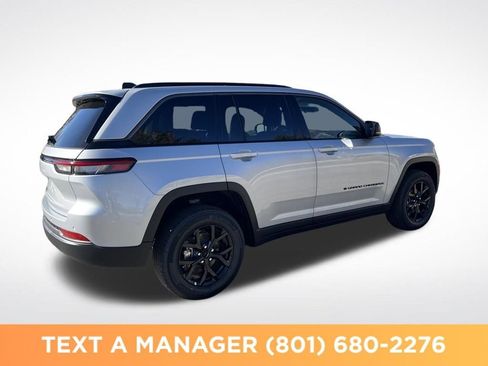 New 2026 Jeep Grand Cherokee Altitude AWD/4WD image 5