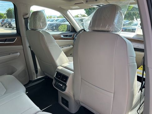 New 2026 Volkswagen Atlas SE FWD image 48
