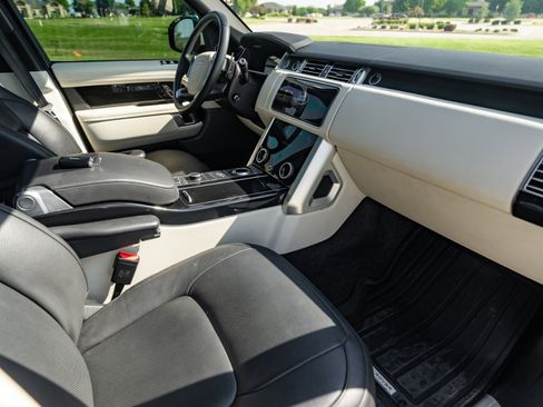 Used 2020 Land Rover Range Rover HSE image 36