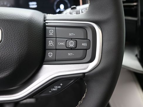 New 2026 Jeep Grand Wagoneer Limited AWD/4WD image 2