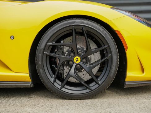 Used 2019 Ferrari 812 Superfast RWD image 10