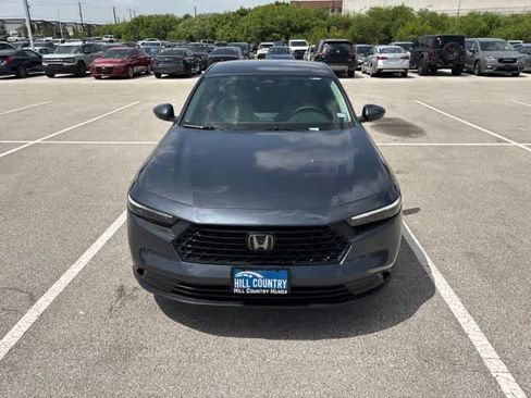 Used 2025 Honda Accord LX image 8