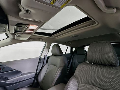 Used 2024 Subaru Crosstrek 2.0i Premium image 24