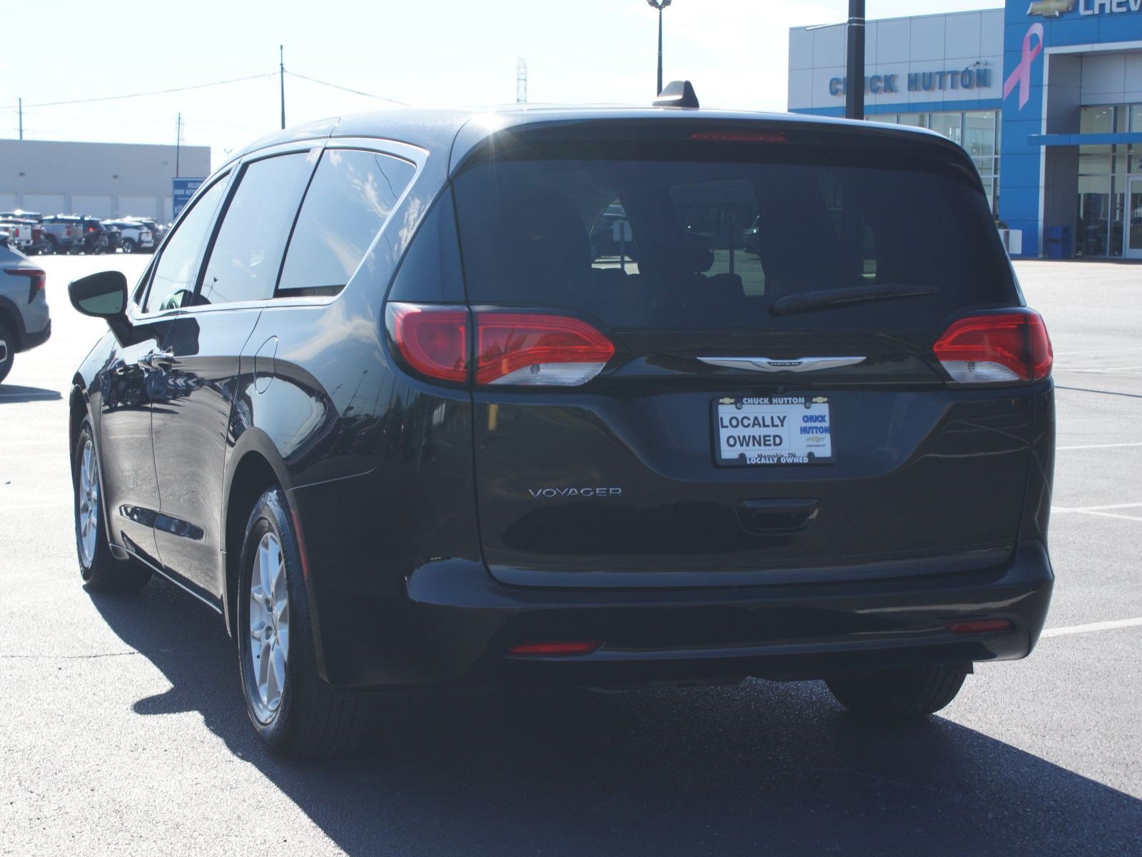 Used 2023 Chrysler Voyager LX FWD image 15