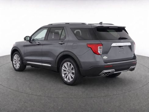 Used 2022 Ford Explorer King Ranch w/ Technology Package AWD/4WD image 3