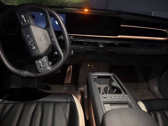 Certified 2024 Kia EV9 GT-Line AWD/4WD image 9