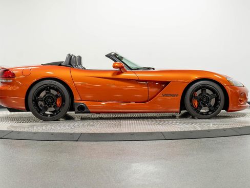 Used 2005 Dodge Viper SRT-10 w/ Copperhead Edition Group RWD image 32
