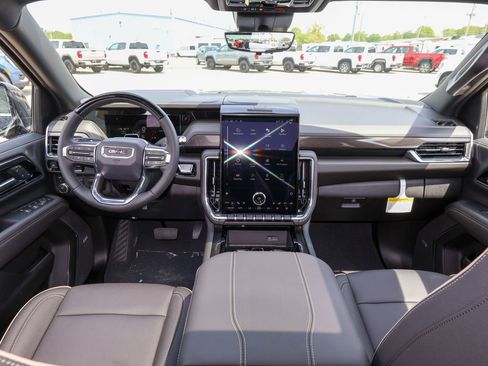 New 2026 GMC Yukon Elevation w/ Elevation Premium Package AWD/4WD image 17
