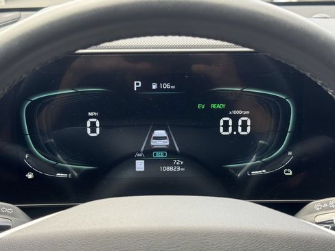 Used 2023 Kia Niro EX FWD image 35