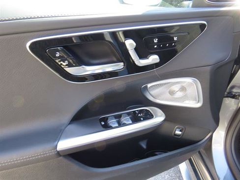 Used 2025 Mercedes-Benz C 300 4MATIC Sedan image 9