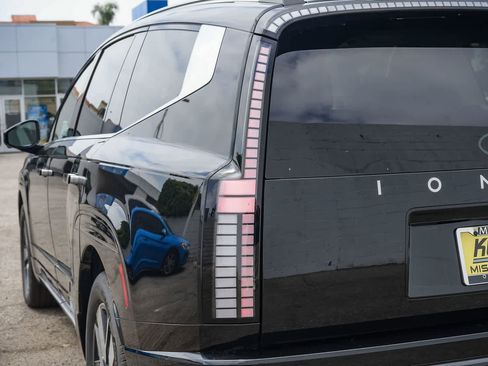 New 2026 Hyundai Ioniq 9 SEL image 10