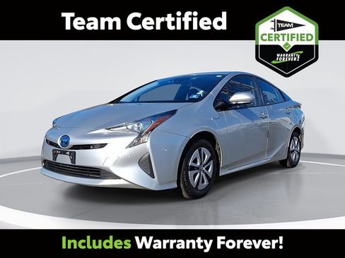 Used 2018 Toyota Prius Three image 1