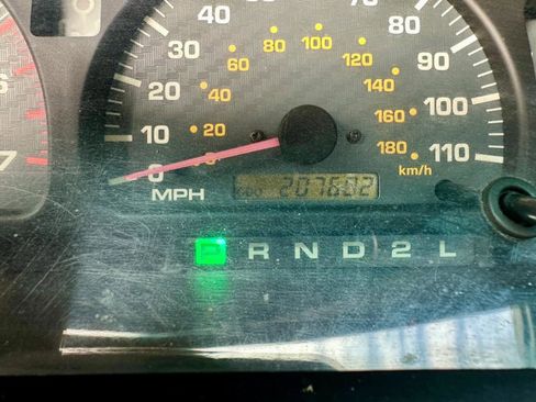 Used 2000 Toyota 4Runner Limited image 14