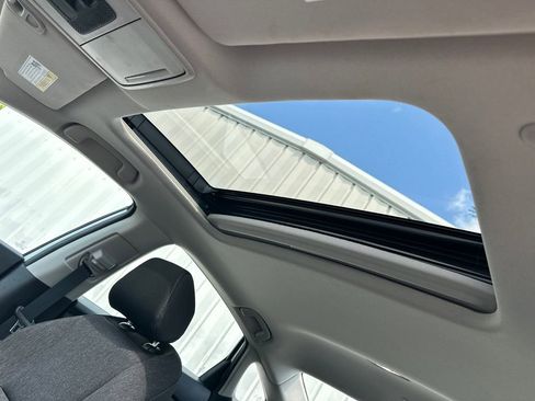 Used 2023 Honda Accord EX image 32