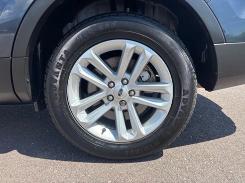 Used 2017 Ford Explorer XLT w/ Equipment Group 202A FWD image 38
