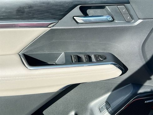 Used 2026 GMC Acadia Elevation w/ Black Edition image 21