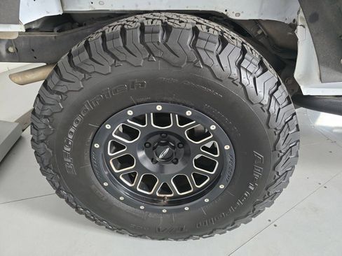 Used 2015 Jeep Wrangler Unlimited Sport image 11